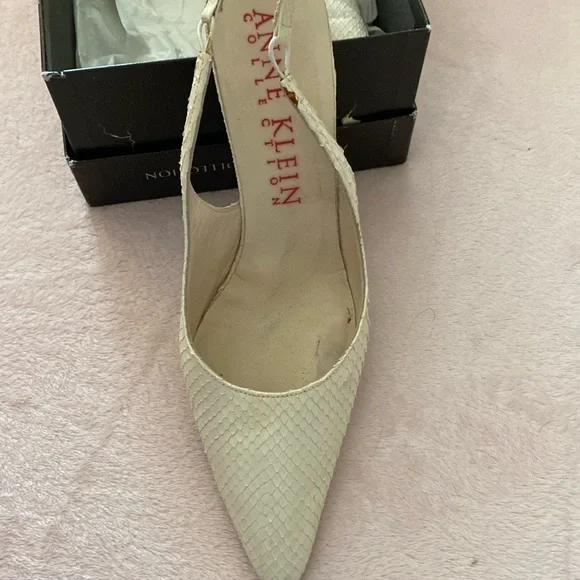 Anne Klein Collection purchased at Neiman Marcus in Dallas - Picture 1 of 2